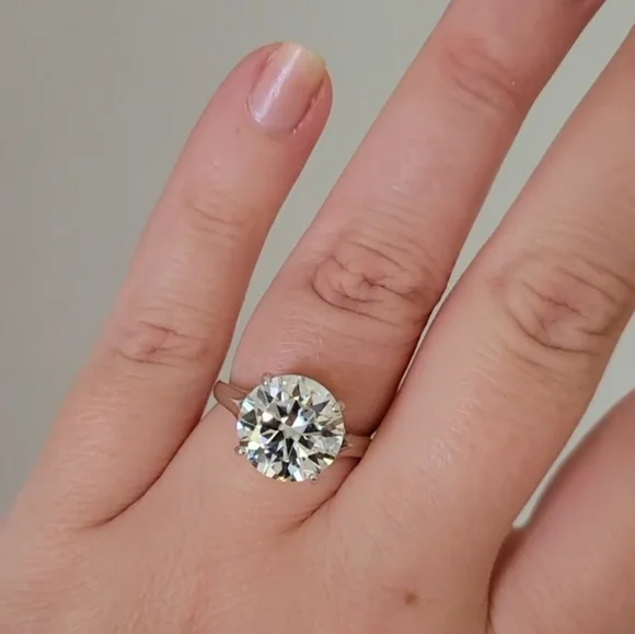 New 5ct Certified Moissanite Engagement Ring!!! - Picture 6 of 9